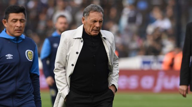 Clásico rosarino: Russo debe rearmar el equipo para el duelo más importante del año