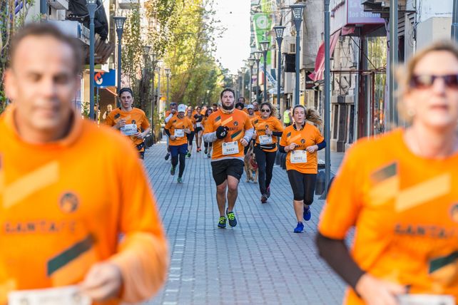 Más de dos mil personas participaron de la Santa Fe corre: mirá las mejores fotos