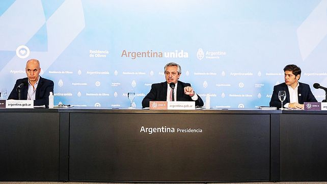 Alberto Fernández junto a Larreta y Kicillof