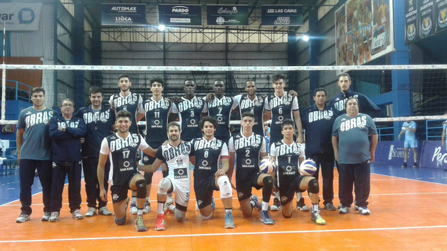 Obras debutó en la Liga con una victoria sobre Once Unidos