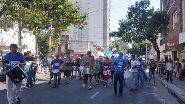 Estatales marchan en rechazo a la oferta del gobierno provincial. Mirá el recorrido