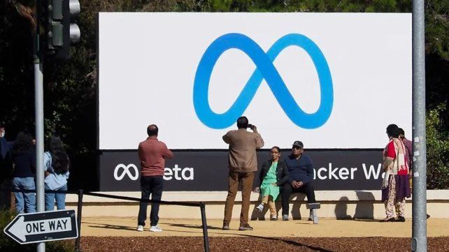 La Comisión Europea dijo este lunes que la empresa estadounidense Meta está incumpliendo la ley de mercados digitales