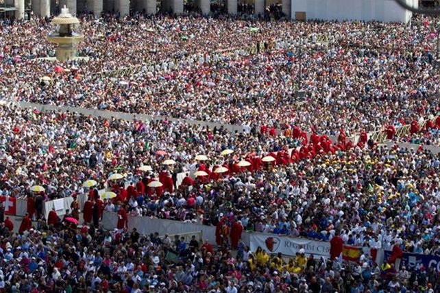 Los momentos más emotivos de la primera misa de Pentecostés de Francisco