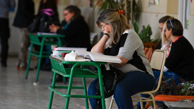 El CGE concursará 300 cargos docentes de ascenso con sistema de oposición