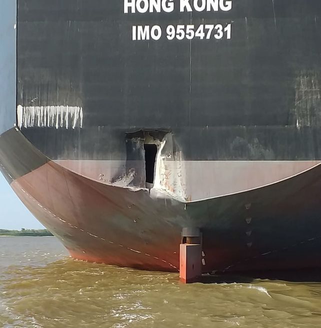 Video: impactante choque de un barco contra un muelle en San Lorenzo