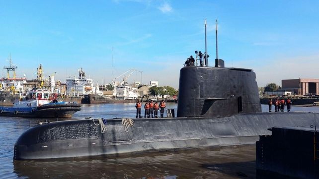 A qué profundidad tendría que estar el ARA San Juan para que la tripulación siga con vida