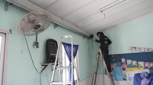 Sin luz y con aulas rotas: una escuela rosarina suspendió las clases por vandalismo