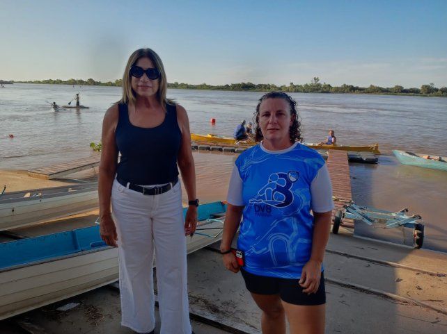 Viviana Aguilar y Laura Bergamaschi forman parte de la subcomisión del deporte en el Paraná Rowing Club.