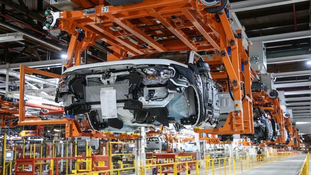 La industria nacional tendrá tres bajas de modelos de autos producidos en el país.