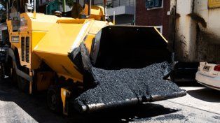 La Municipalidad de Paraná continúa el bacheo en la zona céntrica.&nbsp;