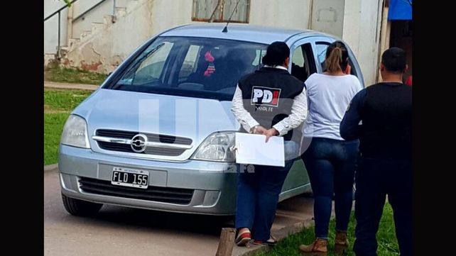 Brutal asesinato en Bº Sarmiento: un joven de 21 años recibió tres balazos a bordo de su auto