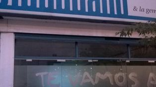 Pintadas intimidatorias en el diario El Ciudadano y amenazas a un fotógrafo