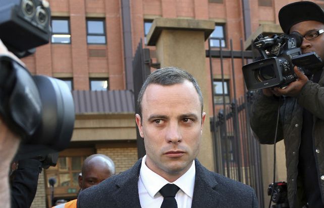 Pistorius cumplía arresto domiciliario por el crimen de su novia.