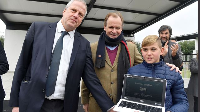 Jaime Perczyk y Gustavo Bordet Inauguraron edificio de escuela en Sauce Pinto