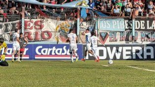 Violencia en el fútbol: batalla campal en un encuentro del ascenso