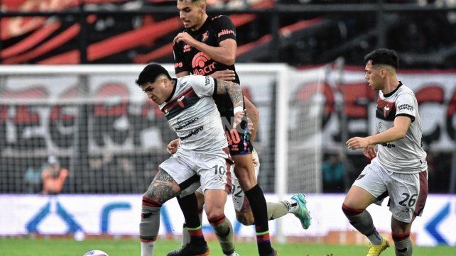 La duda pasa por saber si Facundo Farías jugará su último partido en Colón ante Argentinos o si lo hizo frente a Belgrano.