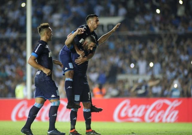 Racing visita a Estudiantes en un duelo por la Copa