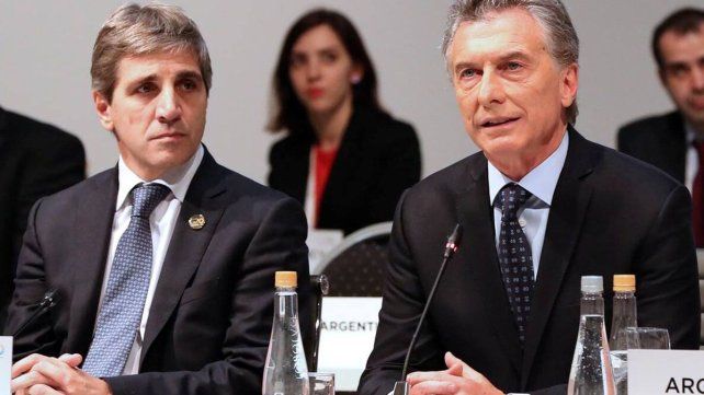 Luis Caputo omitió declarar sus vínculos con sociedades beneficiadas a la hora de emitir un bono a 100 años durante el gobierno de Mauricio Macri.