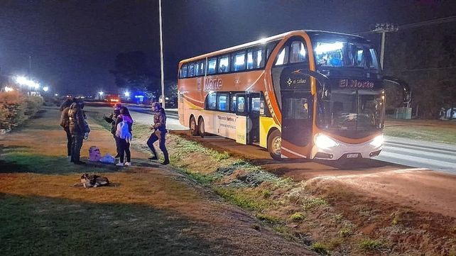 Revisaron a la mujer y llevaba cocaína y marihuna