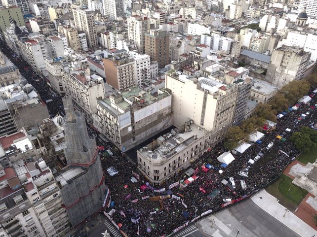 La ley de aborto legal obtuvo la media sanción de la Cámara de Diputados