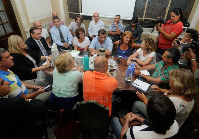 Paritarias: El gobierno mejoró la propuesta a los docentes