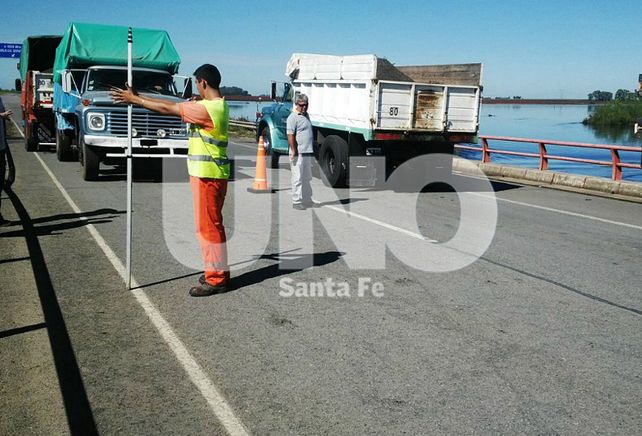 Habilitaron el tránsito en la autopista Santa Fe-Rosario para vehículos livianos