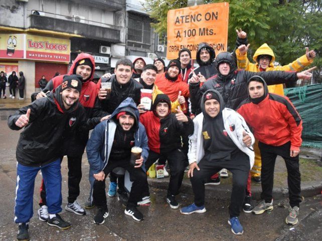 Todo el color de la previa del hincha de Colón para el choque ante Gimnasia (M) Todo el color de la previa del hincha de Colón para el choque ante Gimnasia (M)