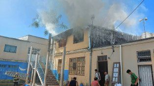 El fuego se habría iniciado en la habitación del padre Daniel Petelín.