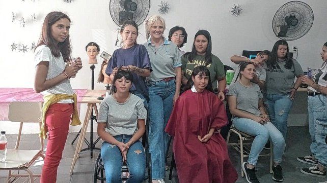En la escuela de Capacitación Laboral Enrique Angelelli realizaron su muestra anual