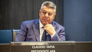 Tapia, entre las críticas, una posible candidatura a diputado y nombres mencionados a reemplazarlo