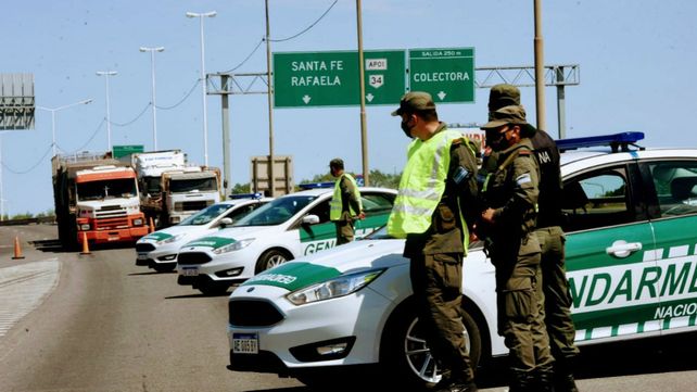 La Multisectorial Humedales se manifestó con cortes simultáneos y una marcha a la autopista