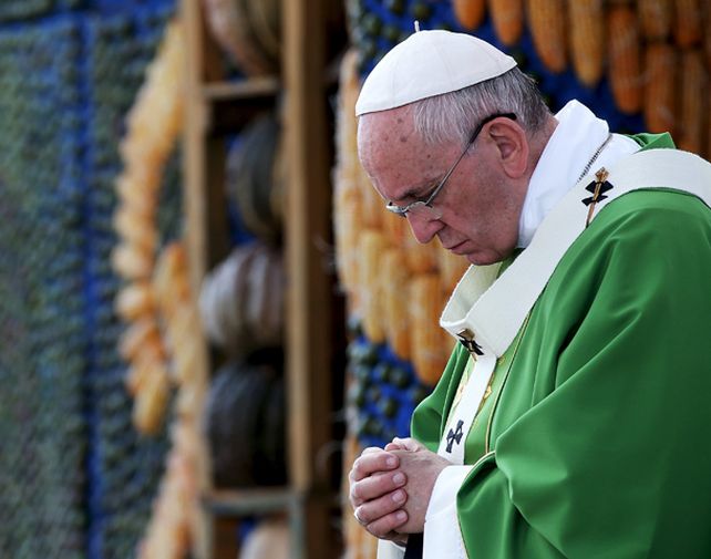 El Papa habló ante una multitud concentrada en un barrio humilde de las afueras de Asunción.