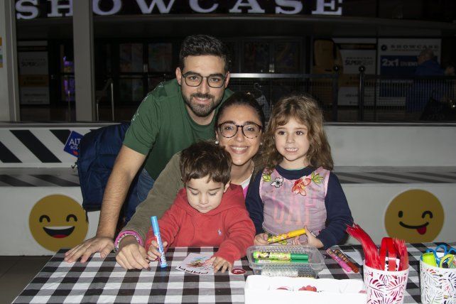 Matías Ovelar, Maribel Silvestri, Simón y Sara Ovelar.