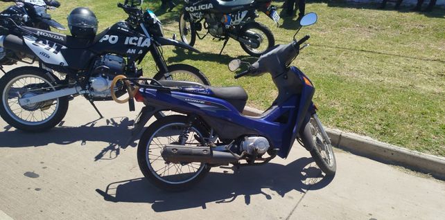 La moto robada por los motochorros en México y Genova