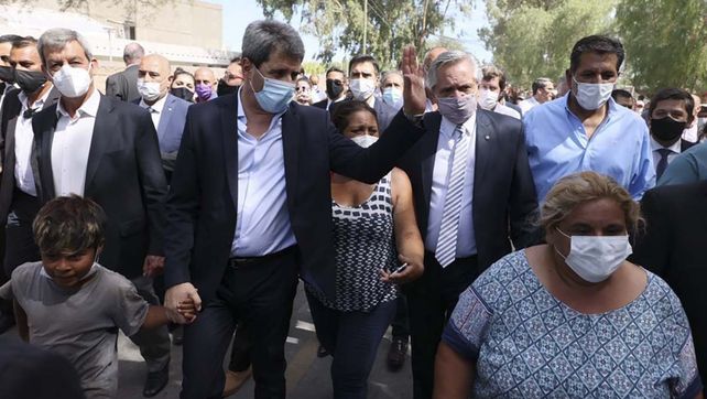 El presidente Alberto Fernández recorrió las zonas afectadas por el sismo