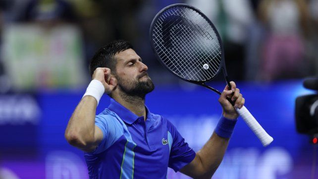 Djokovic debutó con éxito en el US Open y recuperará el número uno del mundo