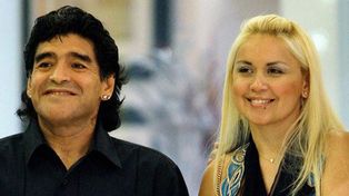 Maradona reconoció a través del consulado a su hijo con Ojeda