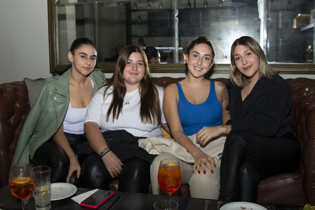 Josefina Villalba, Chiara Cechinni, Caro Tellio y Lucía Giusto.