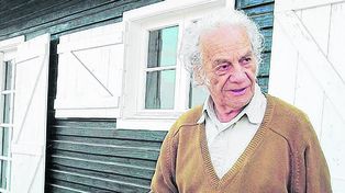 A los 103 años, murió en Chile el antipoeta Nicanor Parra