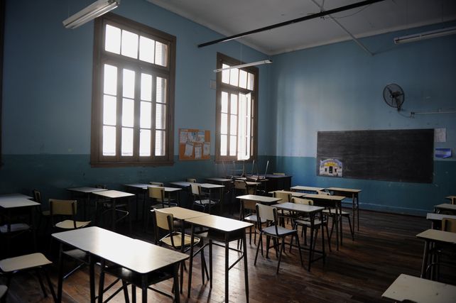 Salones despoblados. Los bancos no serán ocupados por los alumnos