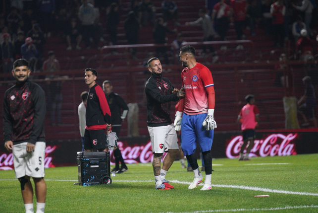 Newells quiere volver a la victoria en La Paternal contra los bichos colorados.
