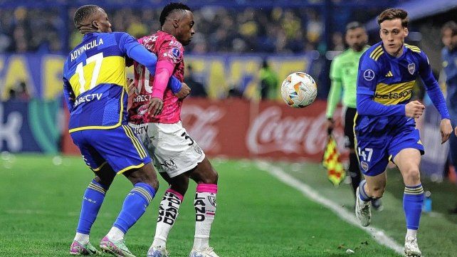 Boca fue un poco más que su rival en el primer tiempo.