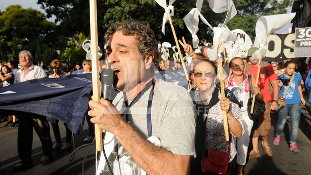 Nunca Más: cientos de santafesinos marcharon por verdad, memoria y justicia