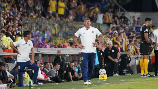 Jorge Almirón meterá mano en serio por primera vez en Central