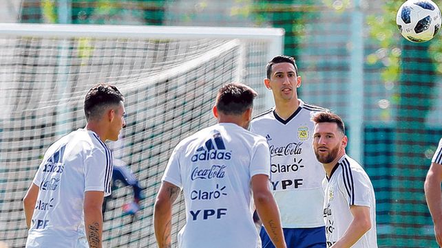 Fenómenos en sus clubes. Messi la rompe en Barcelona