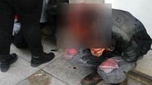Un grupo neonazi atacó a palazos a dos jóvenes gays en el centro marplatense