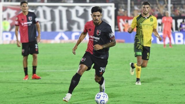 David Sotelo se lastimó mientras practicaba con el plantel de Newells en Bella Vista.