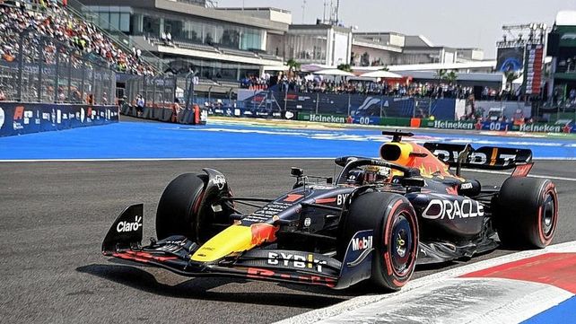 En suelo mexicano el Red Bull del neerlandés fue la referencia del sábado.