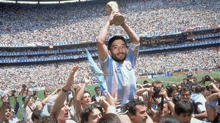 Estallaron las redes con los memes por la convocatoria de Casco