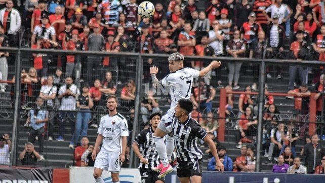 El minuto a minuto del partido entre Colón y Chaco For Ever